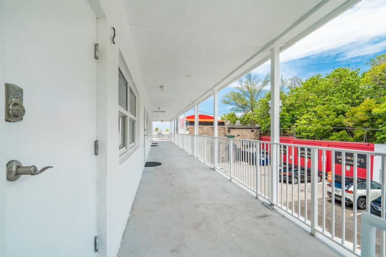 The Purple Pelican Beachfront With Ocean Balcony Unit 2 Fort Lauderdale Ngoại thất bức ảnh